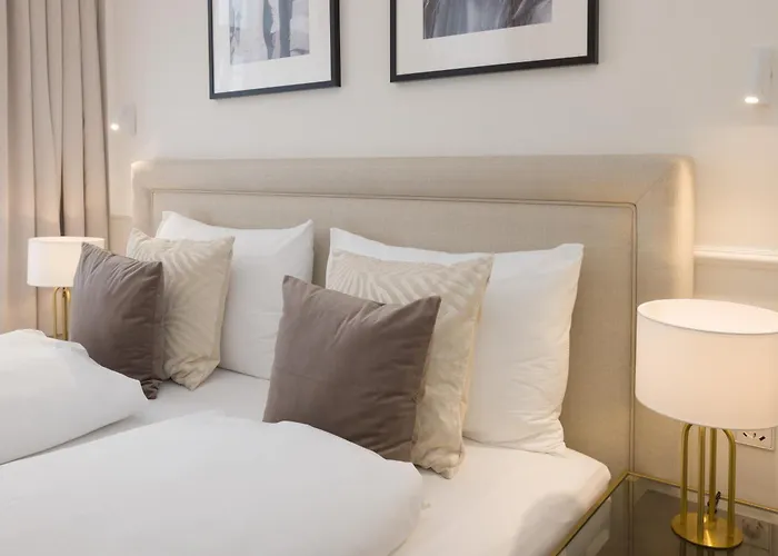Rafael Kaiser - Signature Centre Aparthotel Viena