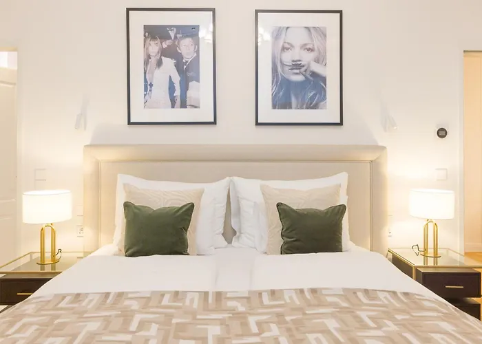 Rafael Kaiser - Signature Centre Aparthotel 4*