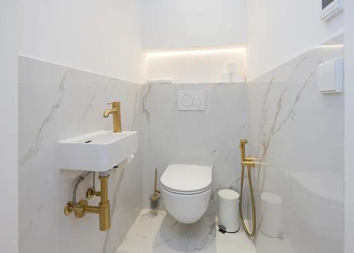 Rafael Kaiser - Signature Centre Hotel apartamentowy